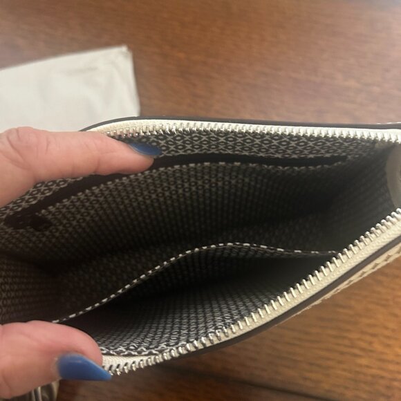 Brighton crossbody NWT. - Picture 6 of 9